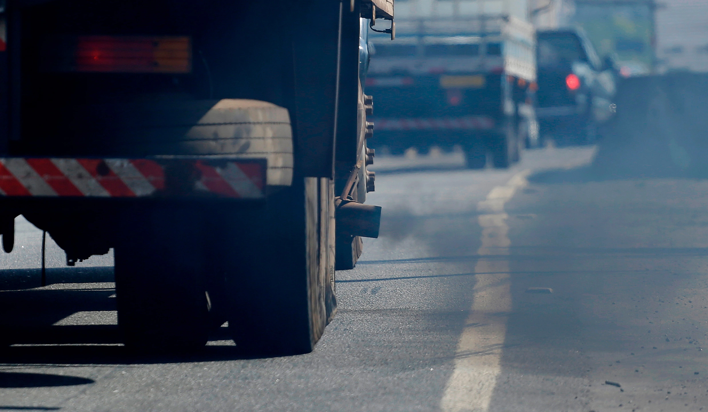 Nuovi limiti inquinanti dell’UE per i camion